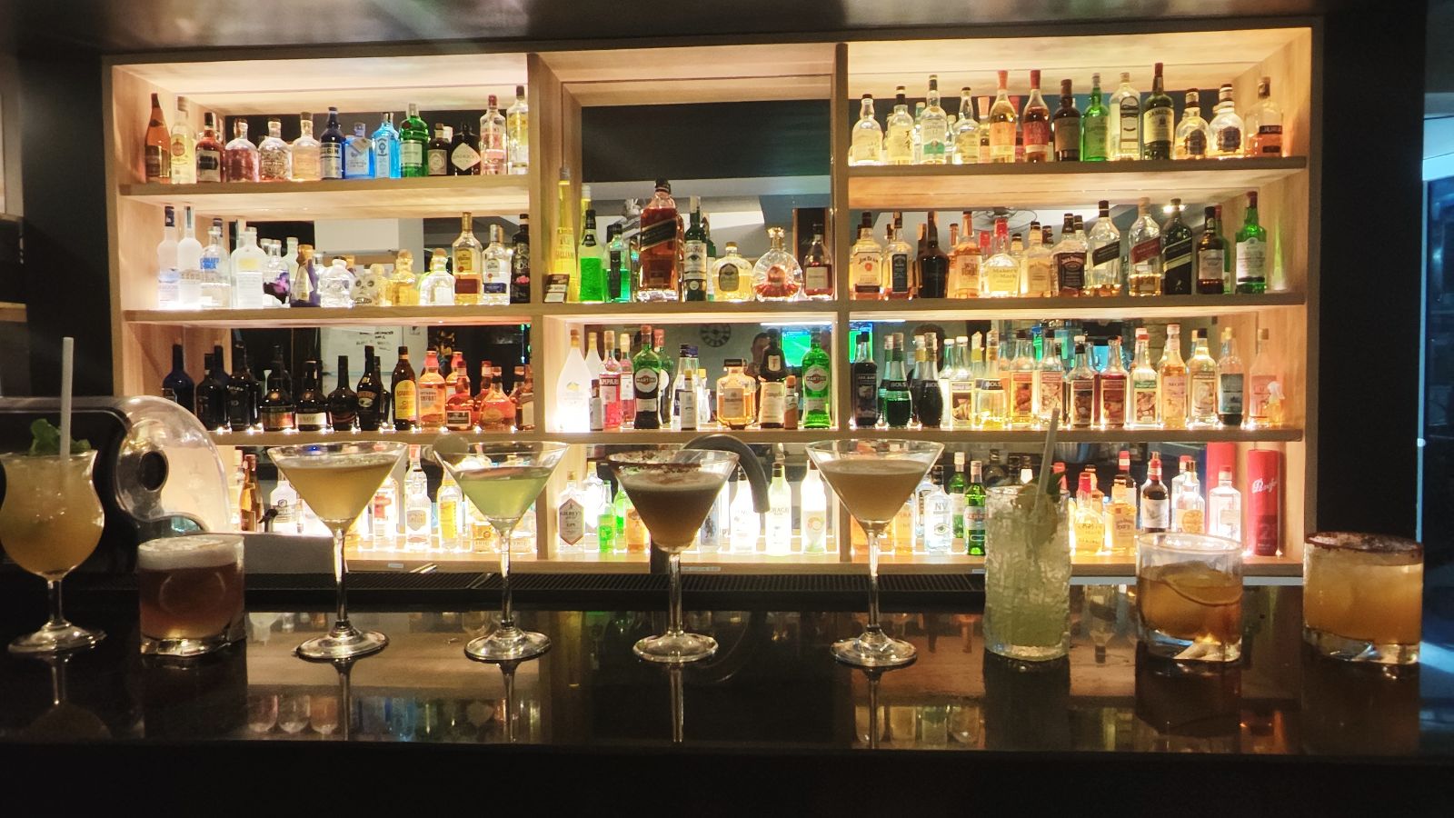 LLV Bar with tropical cocktails