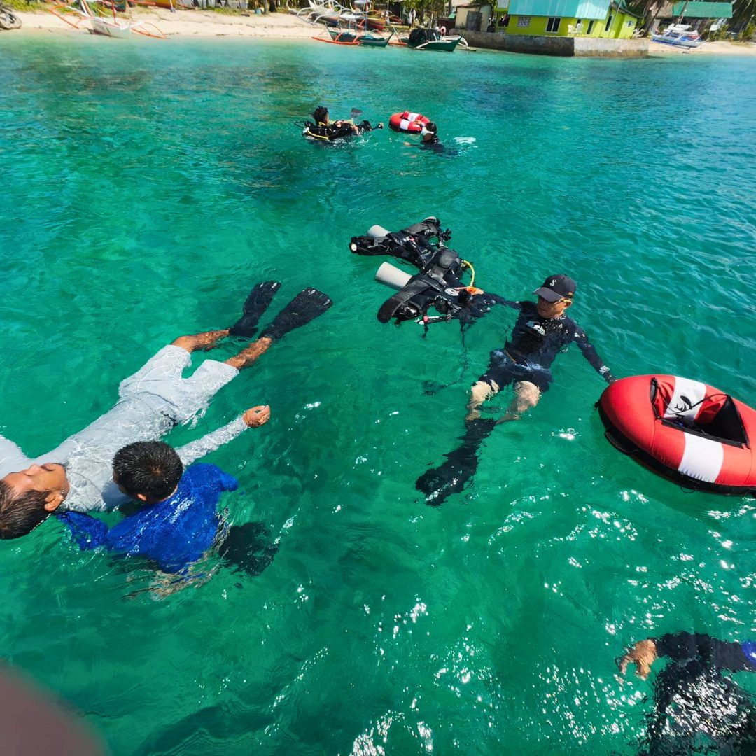 Rescue Diver course at LLV Divers