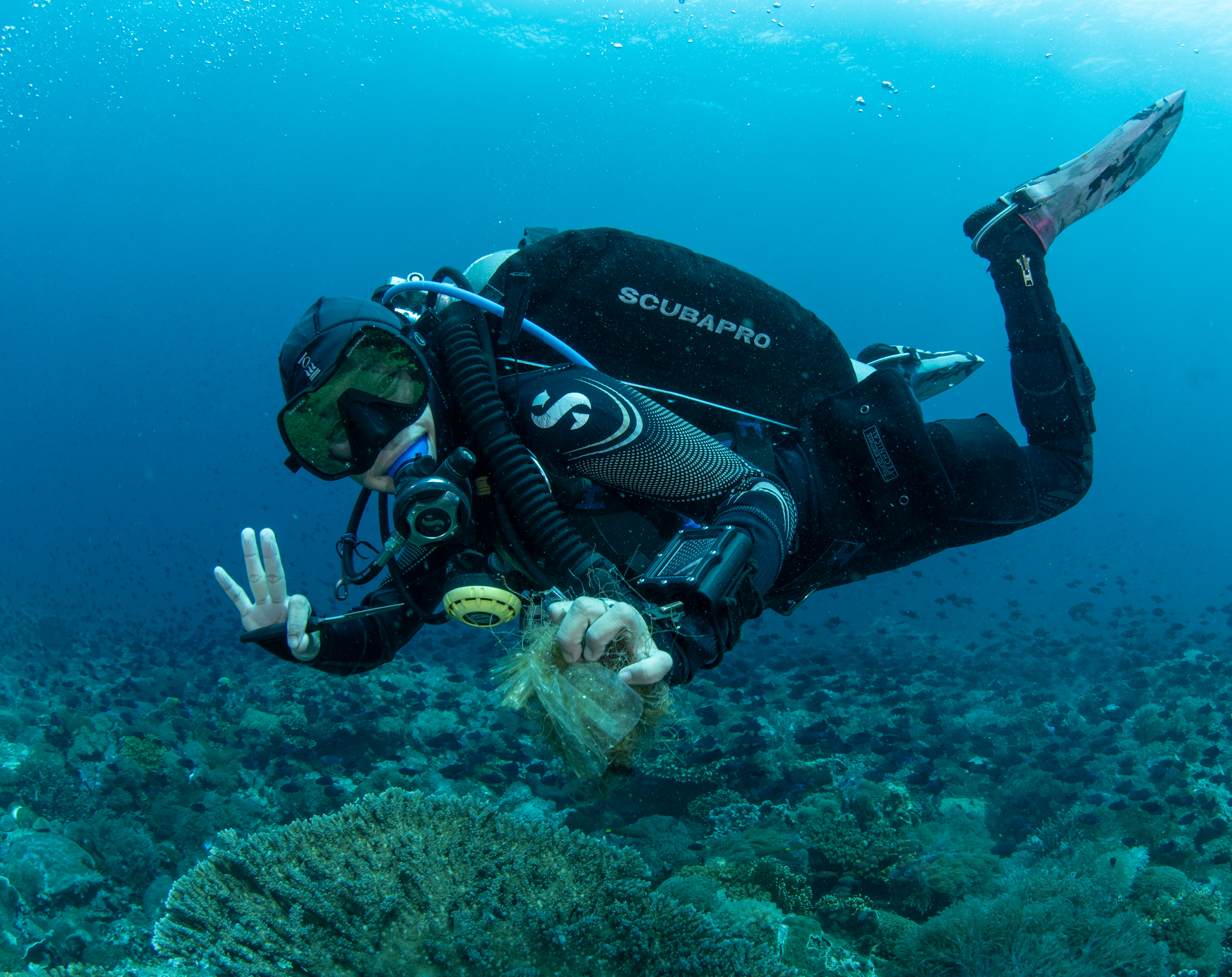 Dive Against Debris specialty at LLV Divers