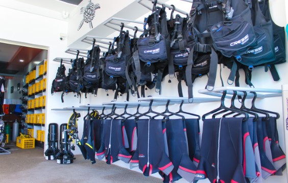 LLV Divers Dive Center