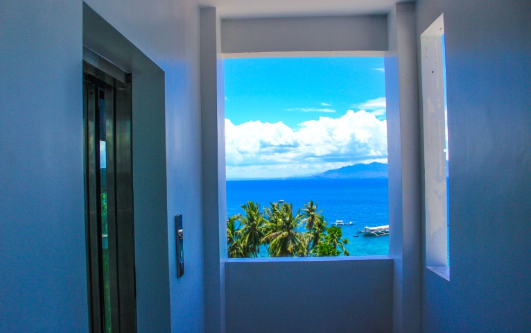 Lalaguna-Villas-Our-New-Panoramic-Elevator-5