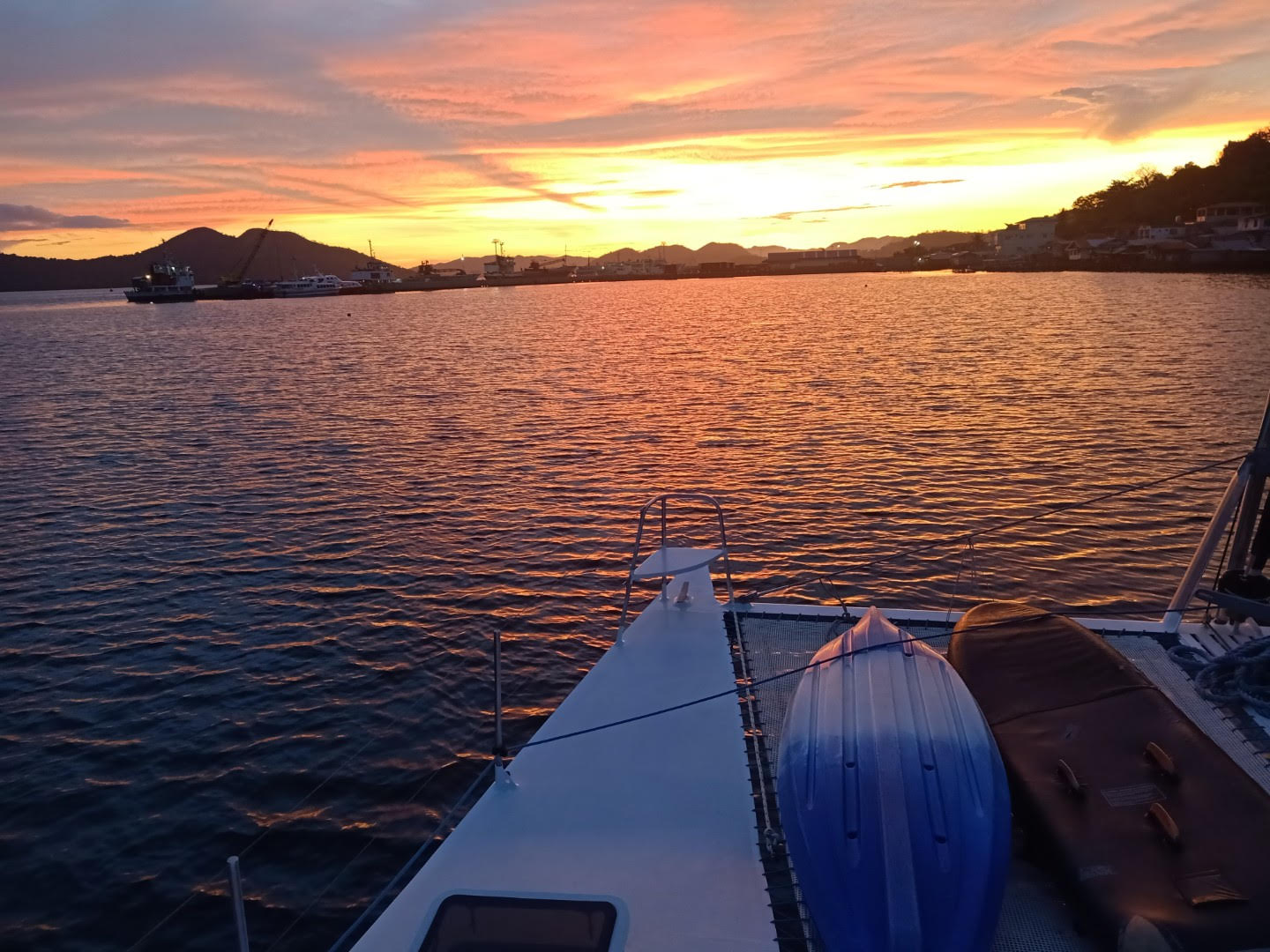 LALAGUNA VILLAS CATAMARAN CRUISING around Puerto Galera, Island Hopping, Sunset Cruises