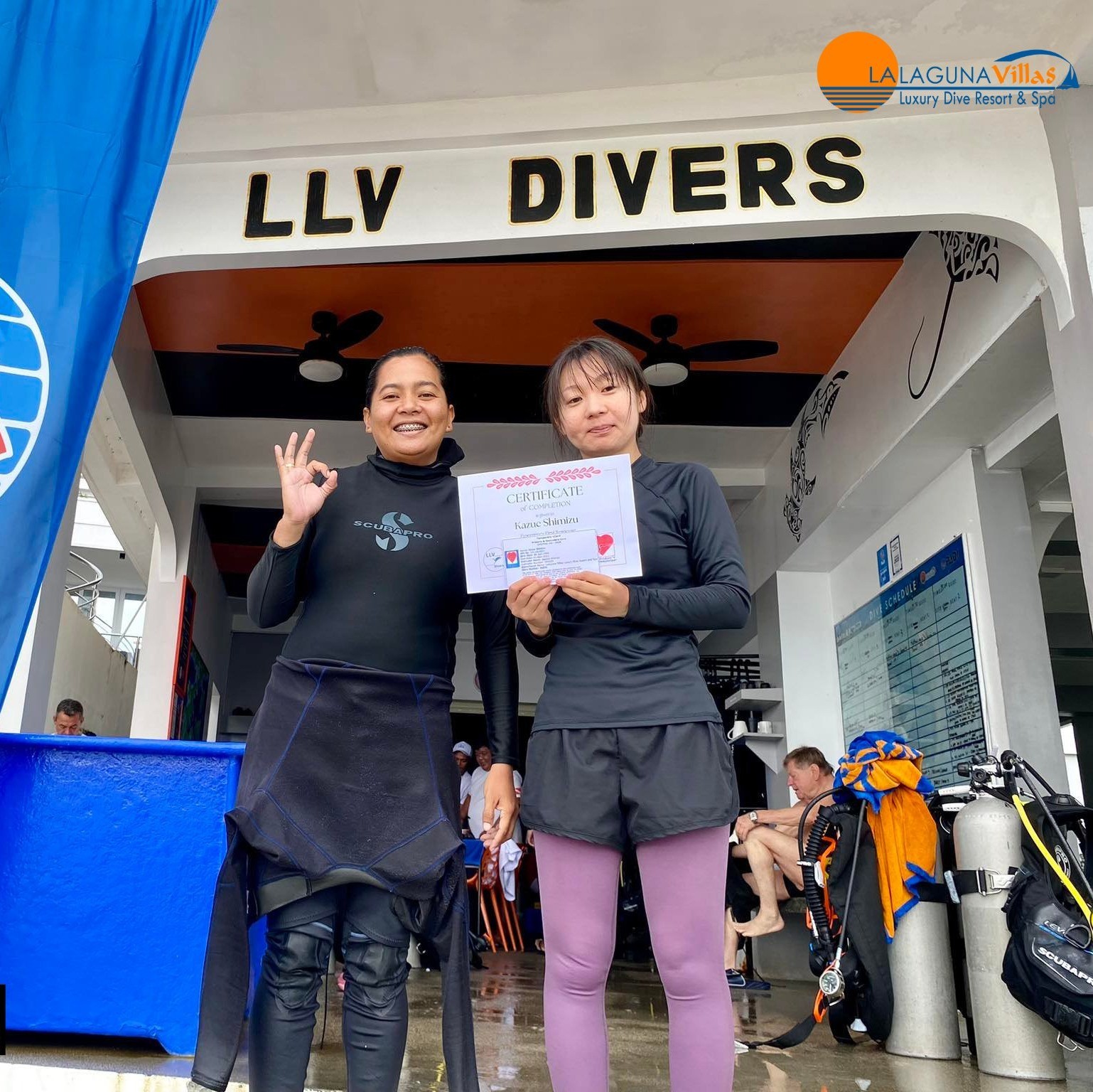 Ja celebrating yet another certified diver