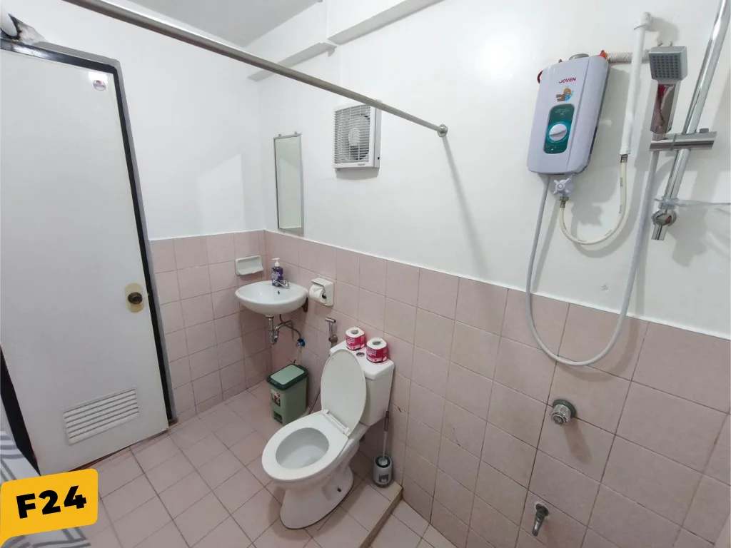 Standard Room F24 at Lalaguna Villas Puerto Galera, photo 7 of 8