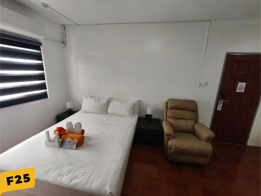 Standard Room F25 at Lalaguna Villas Puerto Galera, photo 1 of 9