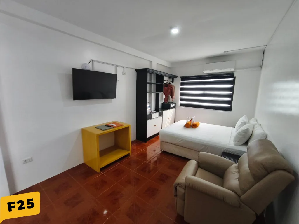 Standard Room F25 at Lalaguna Villas Puerto Galera, photo 4 of 9