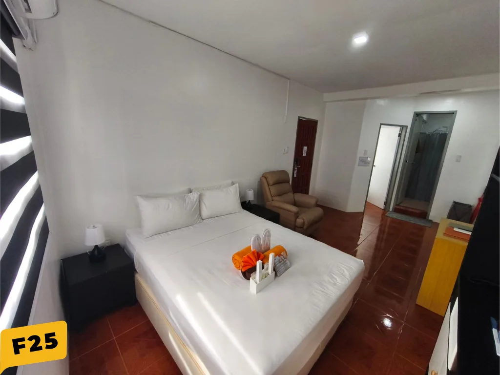 Standard Room F25 at Lalaguna Villas Puerto Galera, photo 9 of 9